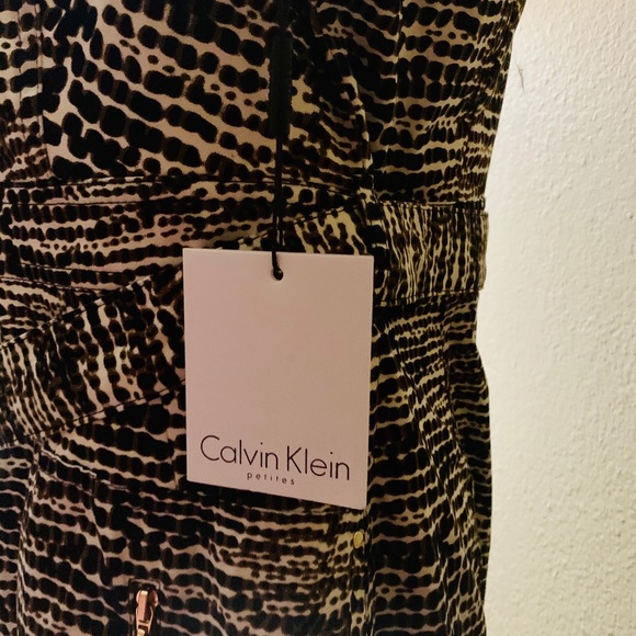 Calvin Klein - Picture 4 of 6